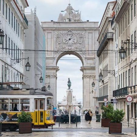 Quarto Com Varanda Na Rua Dos Douradores Lisbona Esterno foto
