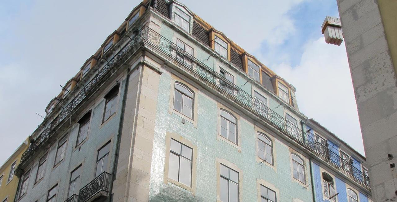 Quarto Com Varanda Na Rua Dos Douradores Lisbona Esterno foto