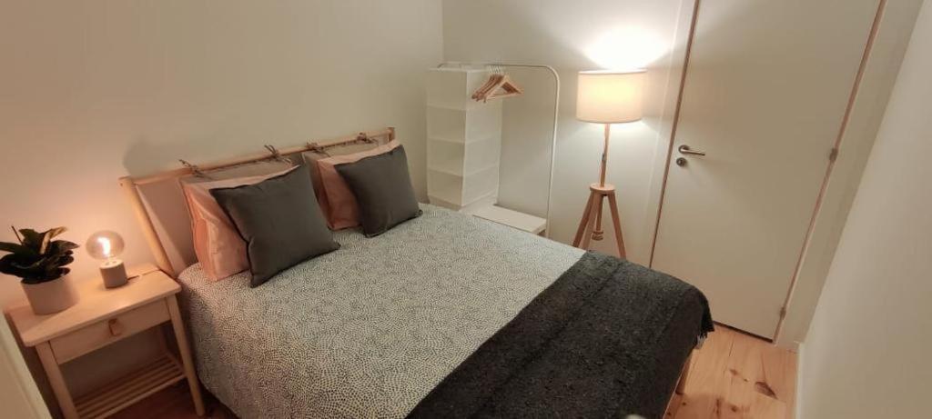 Quarto Com Varanda Na Rua Dos Douradores Lisbona Esterno foto
